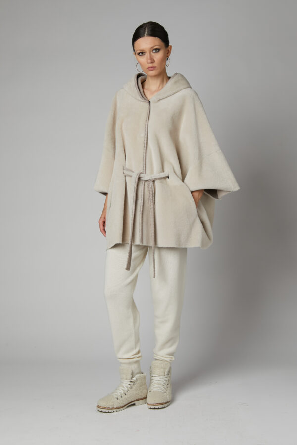 24/25 poncho in shearling epilato seta panna - immagine 2