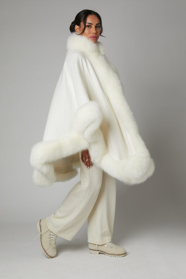 24/25 mantella cashmere con bordure in volpe bianco - immagine 3