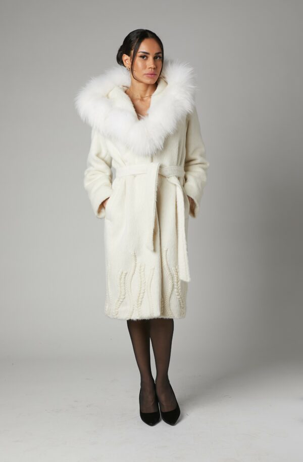 24/25 cappotto in alpaca con ricami e bordura in volpe