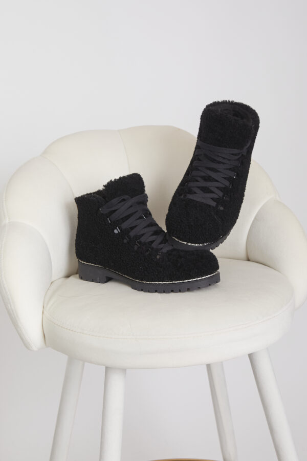24/25 scarponcino in shearling nero