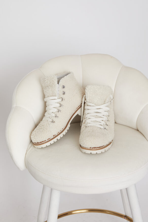 24/25 scarponcino in shearling panna