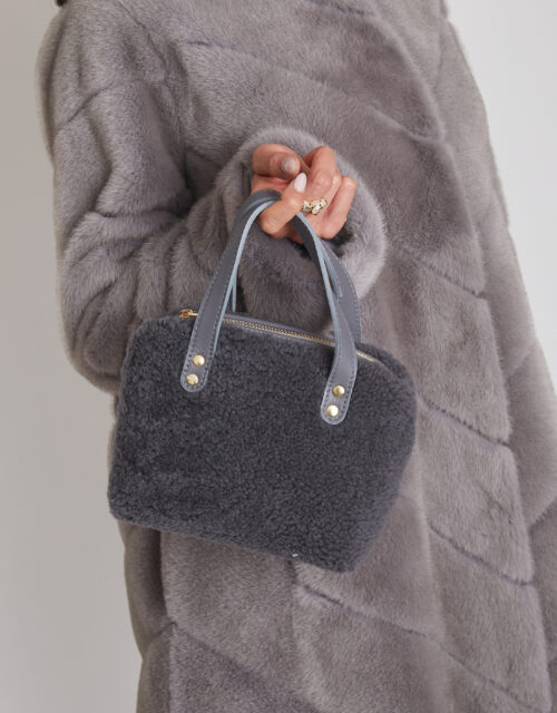24/25 Mini bag in shearling grigio