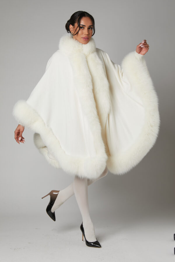 24/25 mantella cashmere con bordure in volpe bianco - immagine 2