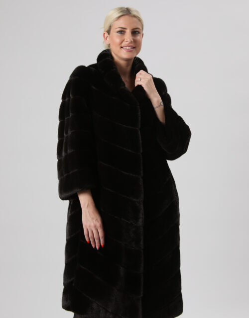 25/26 Cappotto in visone nero
