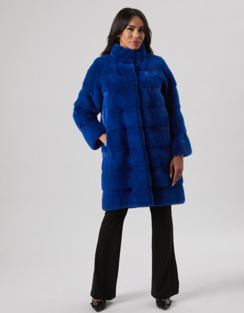 25/26 Cappotto in visone colore blu royal