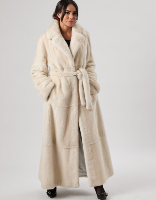 25/26 Cappotto maxi in visone perla naturale