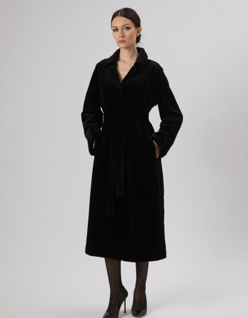25/26 Cappotto in visone epilato nero