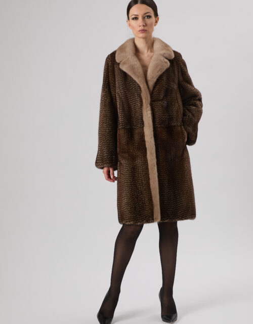 25/26 Cappotto in visone colore castagna e pastello