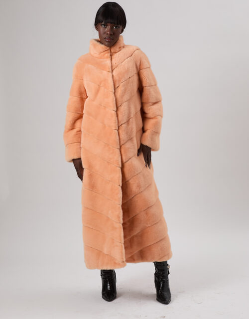 25/26 Cappotto maxi in visone colore pesca