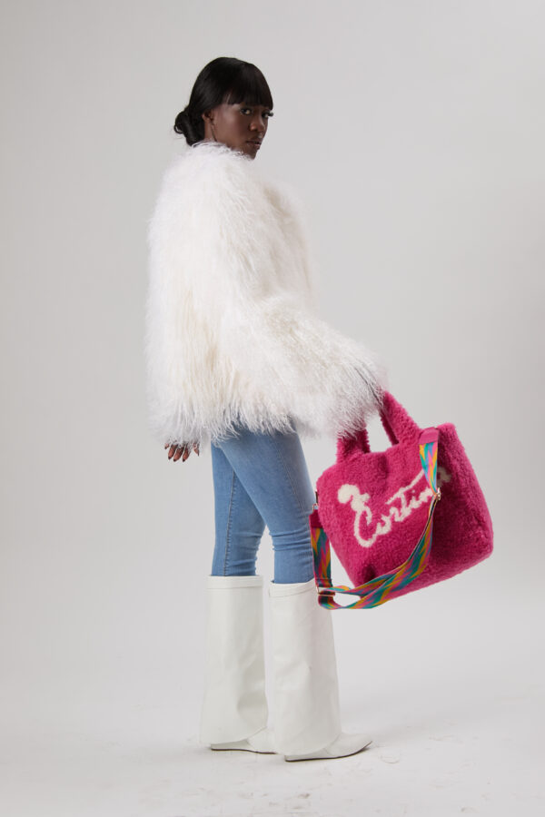 25/26 Borsa maxi in shearling bouclè fucsia - immagine 2