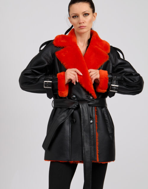 26/27 Cappotto in shearling nappato colore nero e arancione