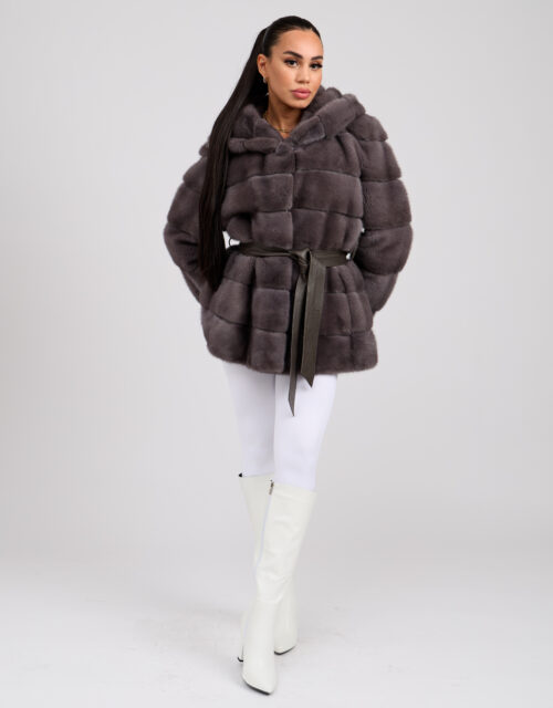 26/27 Cappotto in visone colore grigio silver