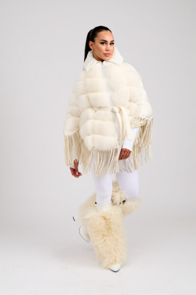 26/27 Poncho con maniche in volpe con piumino colore bianco