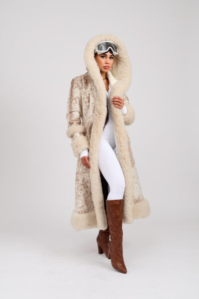 26/27 Cappotto in cavallino con bordure in shearling muflone colore panna e tortora