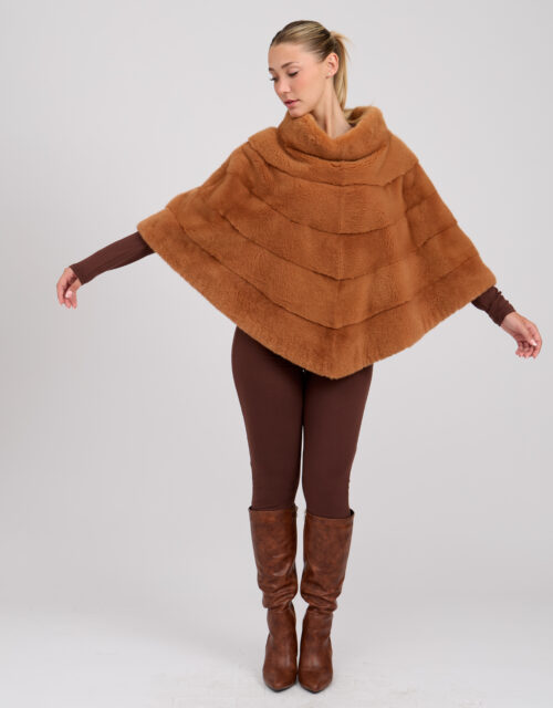 26/27 Poncho in visone colore ruggine