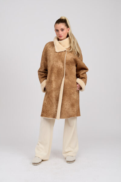 26/27 Cappotto in shearling nappato colore cuoio