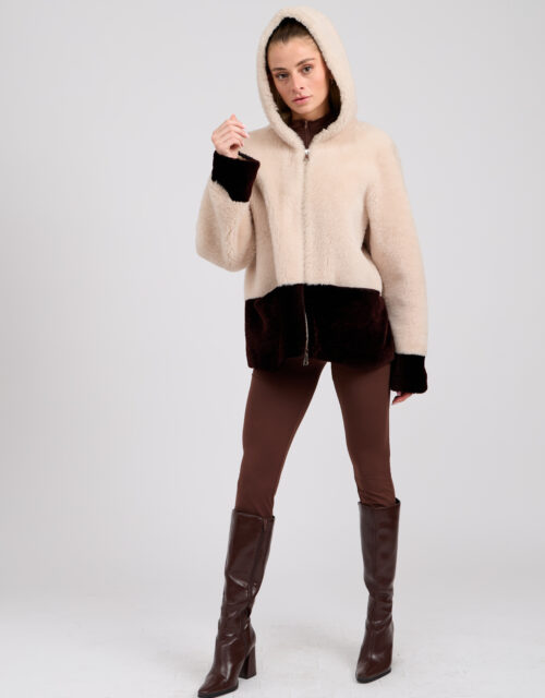26/27 Giubbotto in shearling epilato bicolore panna e burgundy
