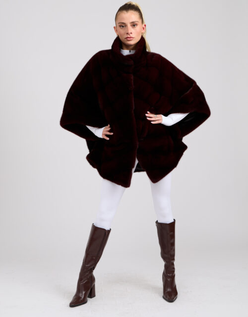 26/27 Poncho con maniche in visone merlot