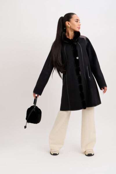 26/27 Cappotto in cashmere colore nero con bordure in visone nero