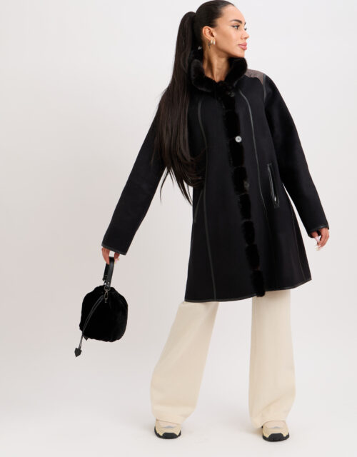 26/27 Cappotto in cashmere colore nero con bordure in visone nero